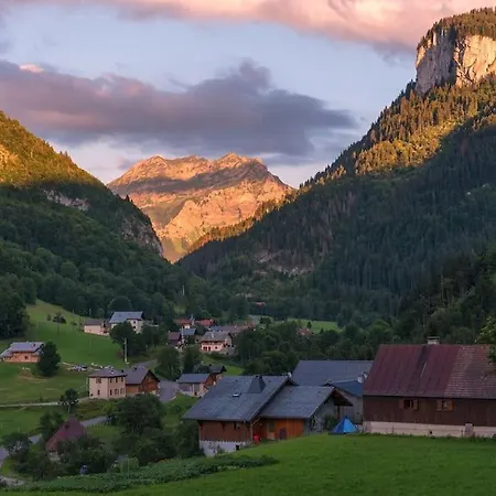 Le Bel Appartement De Montagne Bellevaux Buitenkant foto
